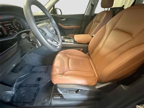 Used 2023 Audi Q7 3.0T Premium Plus w/ Premium Plus Package AWD/4WD image 21