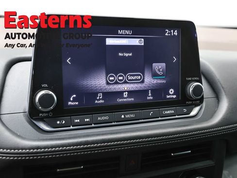 Used 2023 Nissan Rogue S AWD/4WD image 19