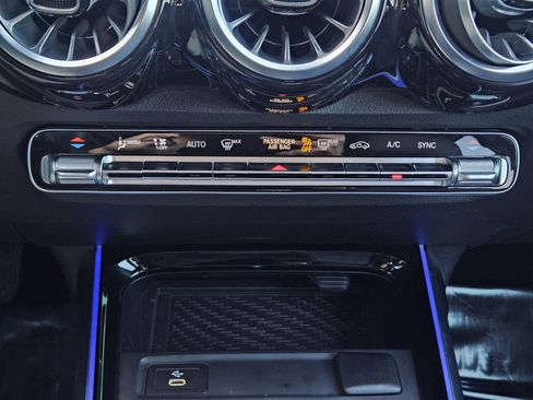 Certified 2025 Mercedes-Benz GLB 250 4MATIC image 19