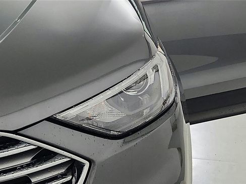 Used 2024 Ford Edge Titanium image 18