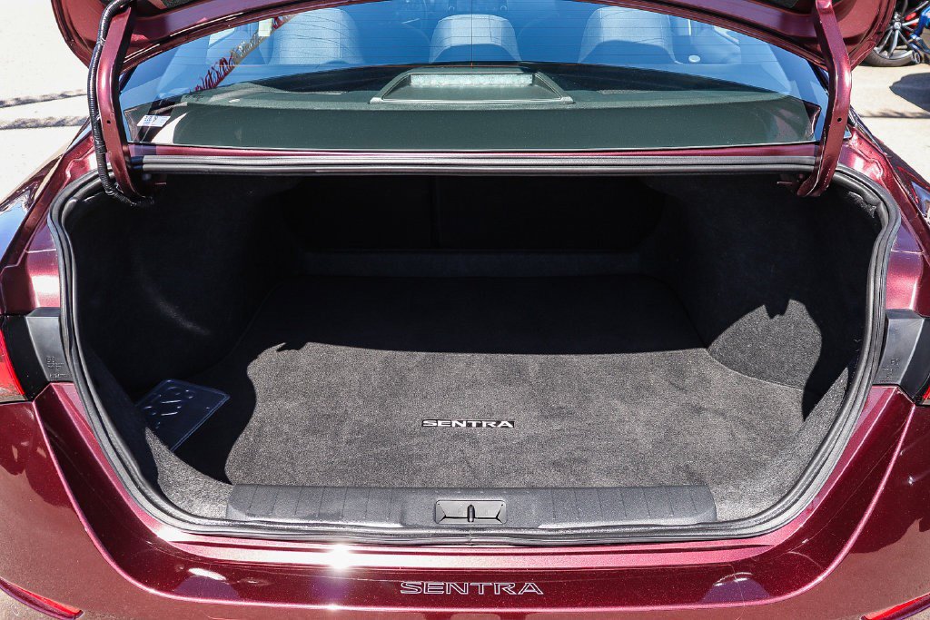 Certified 2025 Nissan Sentra SV FWD image 25