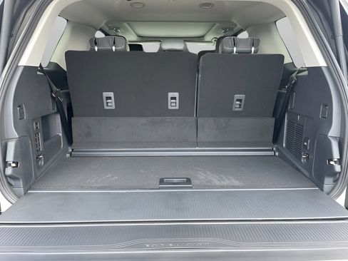 New 2026 Ford Expedition Active RWD image 9