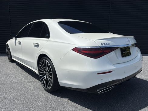 Used 2023 Mercedes-Benz S 580 4MATIC Sedan image 3