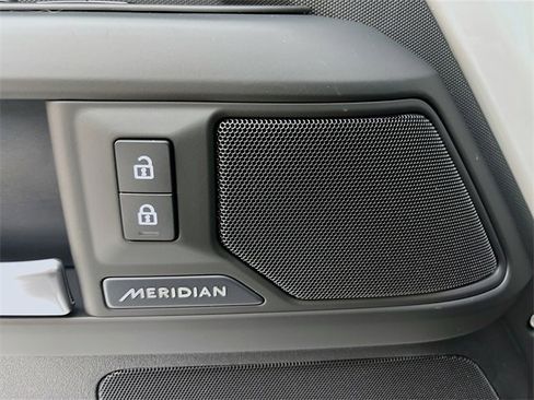 New 2026 Land Rover Defender 110 S image 20