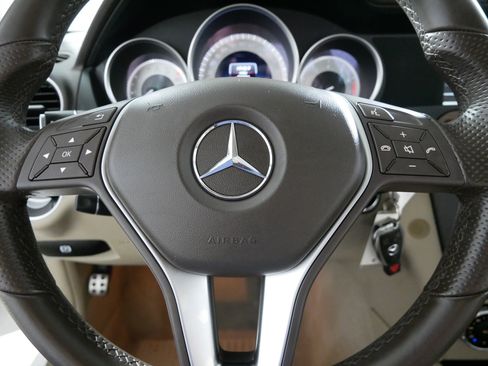 Used 2014 Mercedes-Benz C 300 4MATIC Sedan image 25
