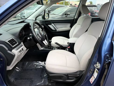 Used 2017 Subaru Forester 2.5i AWD/4WD image 12