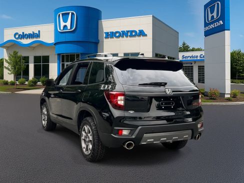Used 2023 Honda Passport TrailSport image 4