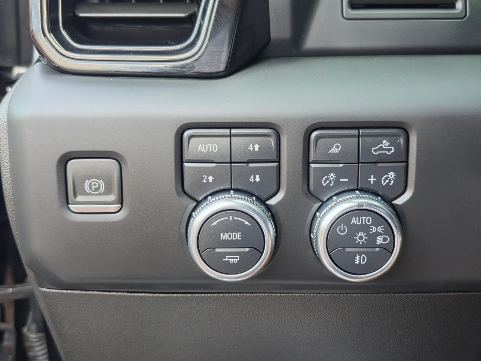 Used 2023 GMC Sierra 1500 AT4 AWD/4WD image 14