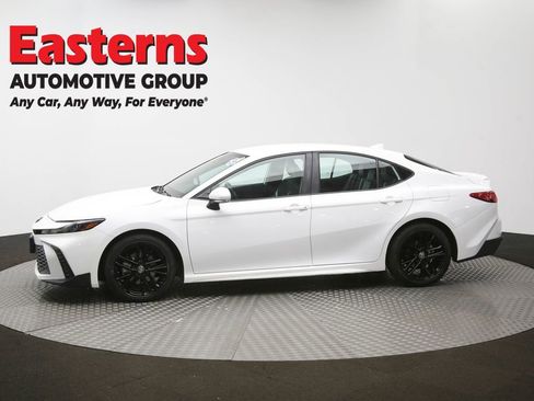 Used 2025 Toyota Camry SE w/ Convenience Package FWD image 58