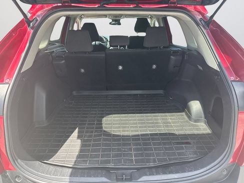 Used 2021 Toyota RAV4 LE AWD/4WD image 31