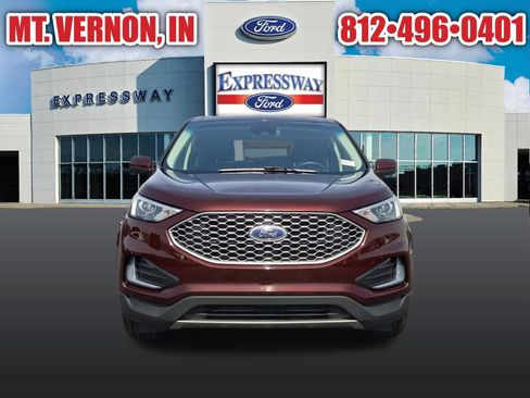 Used 2024 Ford Edge SEL image 3