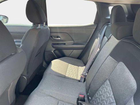Used 2025 Nissan Kicks SV FWD image 16