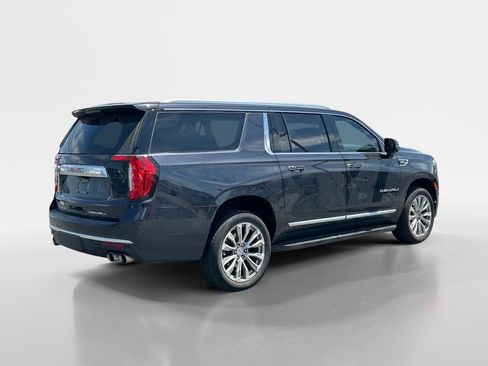 Used 2024 GMC Yukon XL Denali w/ Advanced Technology Package AWD/4WD image 3