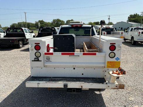Used 2015 Chevrolet Silverado 2500 W/T RWD image 5