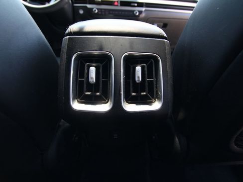 Used 2024 Kia Sorento S w/ Panoramic Sunroof Package AWD/4WD image 39