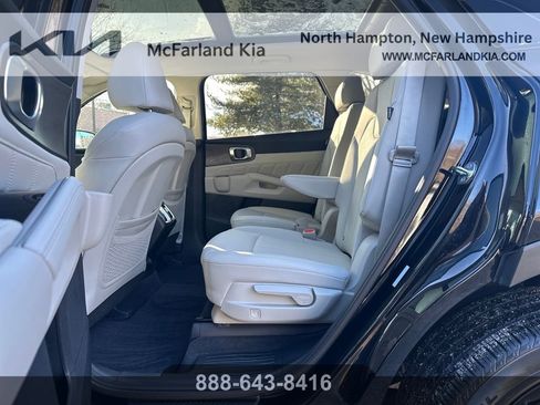 Used 2025 Kia Sorento SX image 28