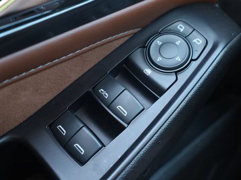 Used 2020 Chevrolet Traverse High Country w/ LPO, Floor Liner Package AWD/4WD image 18