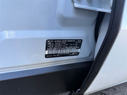New 2025 Mitsubishi Outlander SE image 35