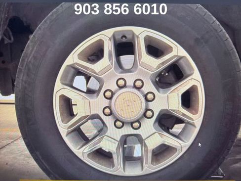 Used 2018 RAM 2500 Limited image 9