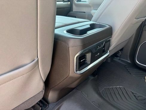 Used 2025 Chevrolet Silverado 1500 LTZ AWD/4WD image 25
