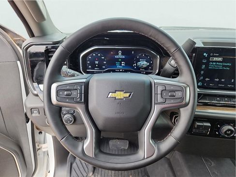 New 2025 Chevrolet Silverado 1500 LT image 17