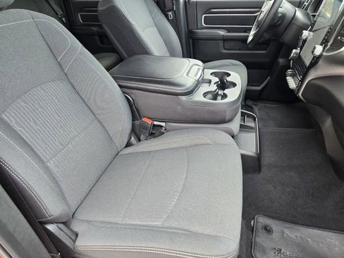 Used 2024 RAM 2500 Big Horn w/ Sport Appearance Package image 15