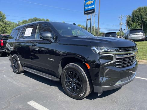 Used 2022 Chevrolet Tahoe LT w/ Luxury Package AWD/4WD image 29