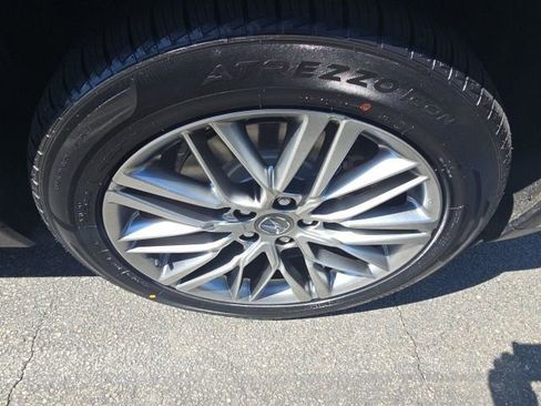 Used 2023 Acura MDX SH-AWD w/ Advance Package image 28