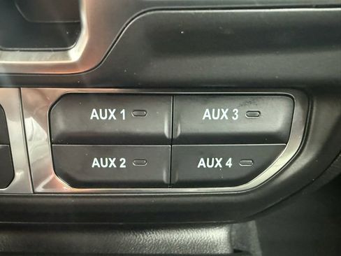 New 2025 Jeep Gladiator Mojave image 33