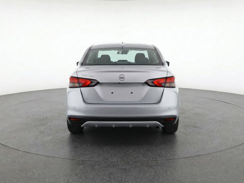 Used 2025 Nissan Versa SV image 7