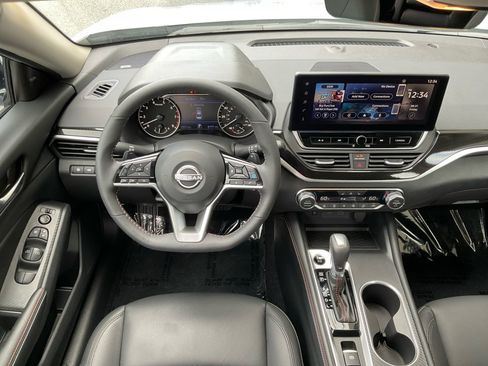 Used 2026 Nissan Altima 2.5 SR w/ SR Premium Package FWD image 37