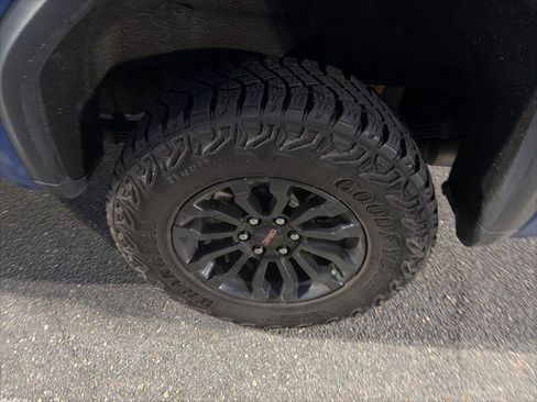 Used 2023 GMC Sierra 1500 AT4X image 5