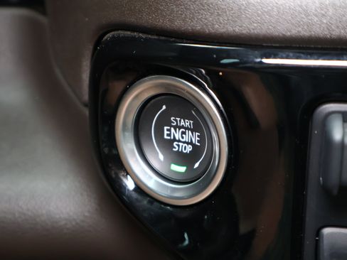 Used 2024 Chevrolet Silverado 1500 LT Trail Boss w/ Convenience Package II AWD/4WD image 17