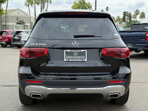 New 2026 Mercedes-Benz GLB 250 image 17