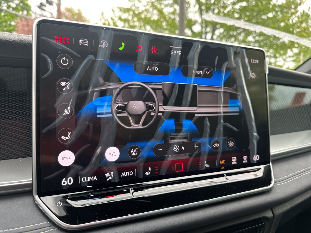 New 2026 Volkswagen Tiguan SE R-Line AWD/4WD image 12