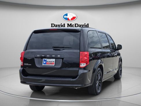 Used 2020 Dodge Grand Caravan SE FWD image 6