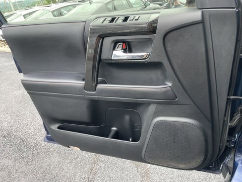 Used 2020 Toyota 4Runner TRD Off-Road Premium w/ Moonroof Package AWD/4WD image 21