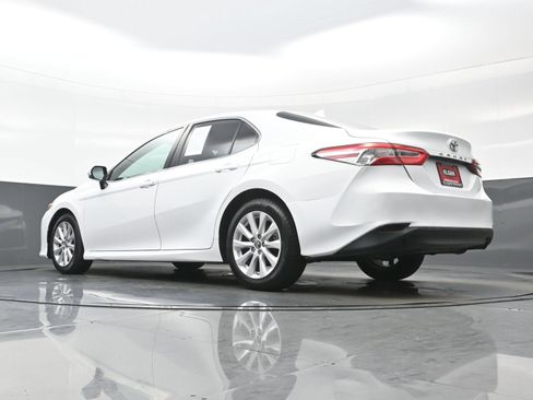 Used 2019 Toyota Camry LE w/ Convenience Package FWD image 29