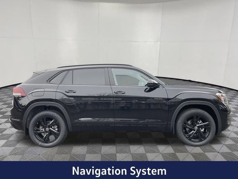 New 2026 Volkswagen Atlas Cross Sport SEL R-Line image 2