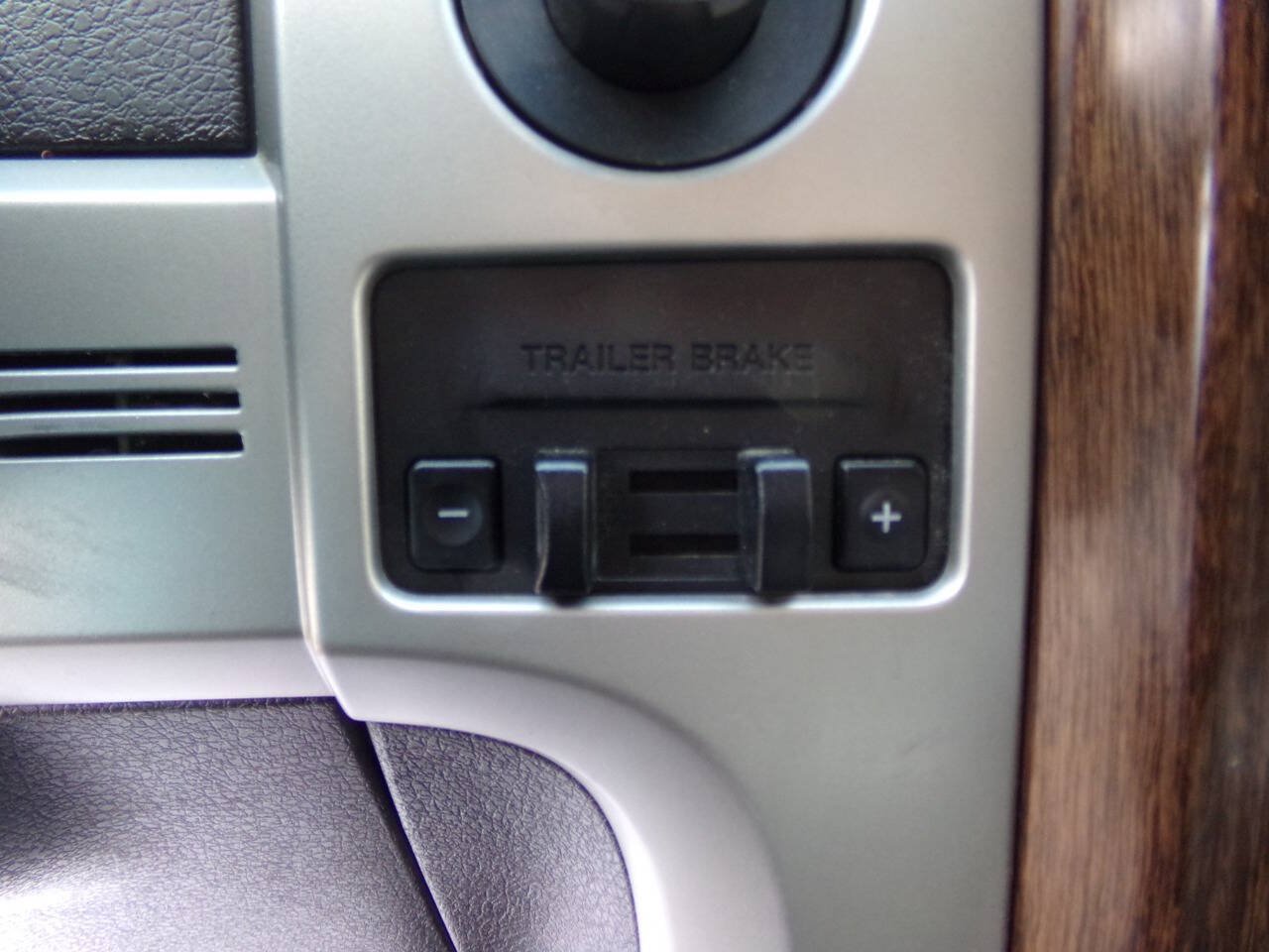 Used 2013 Ford F150 Lariat w/ Luxury Equipment Group AWD/4WD image 18