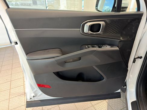 Used 2026 Kia Sorento S image 12