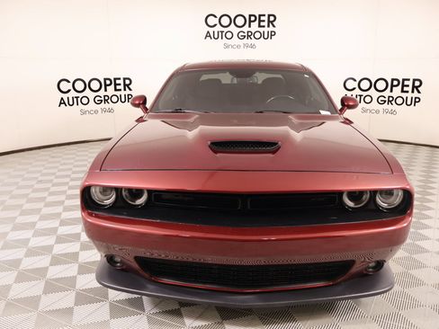 Used 2019 Dodge Challenger GT w/ Blacktop Package AWD/4WD image 8