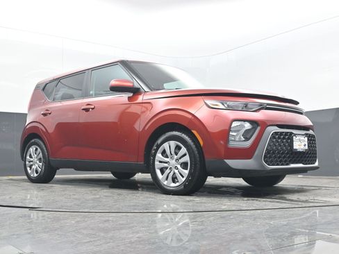 Used 2021 Kia Soul LX image 21