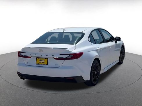 Used 2025 Toyota Camry SE image 15