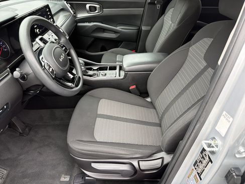 Used 2022 Kia Sorento LX AWD/4WD image 7