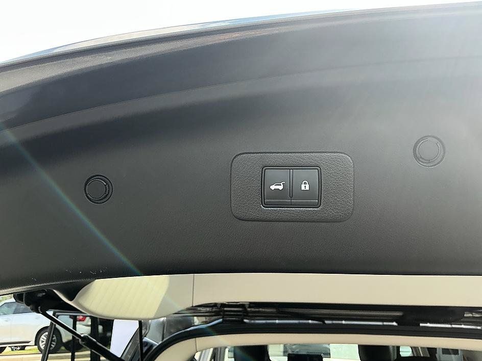 Certified 2023 Nissan Armada SL RWD image 31