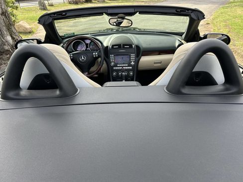 Used 2007 Mercedes-Benz SLK 350 image 11