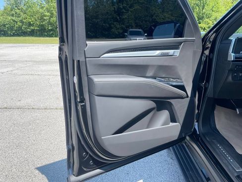 Used 2025 Cadillac Escalade V w/ LPO, ONYX Package AWD/4WD image 14