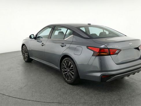 Used 2025 Nissan Altima 2.5 SV image 6