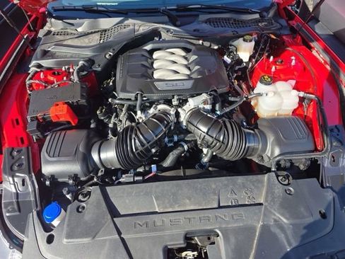 Used 2025 Ford Mustang GT Premium RWD image 18